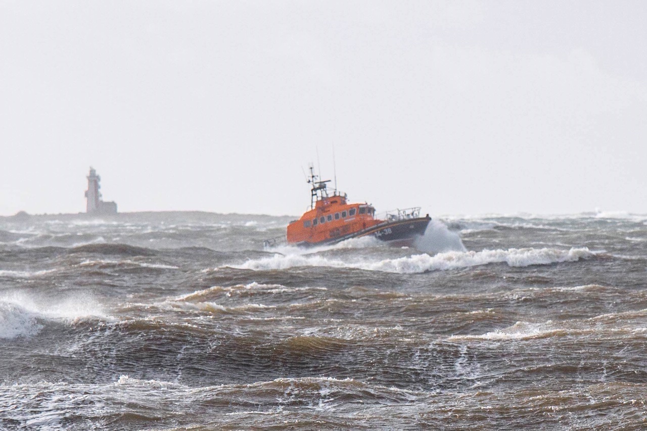 Troon RNLI all-weather lifeboat returning to station