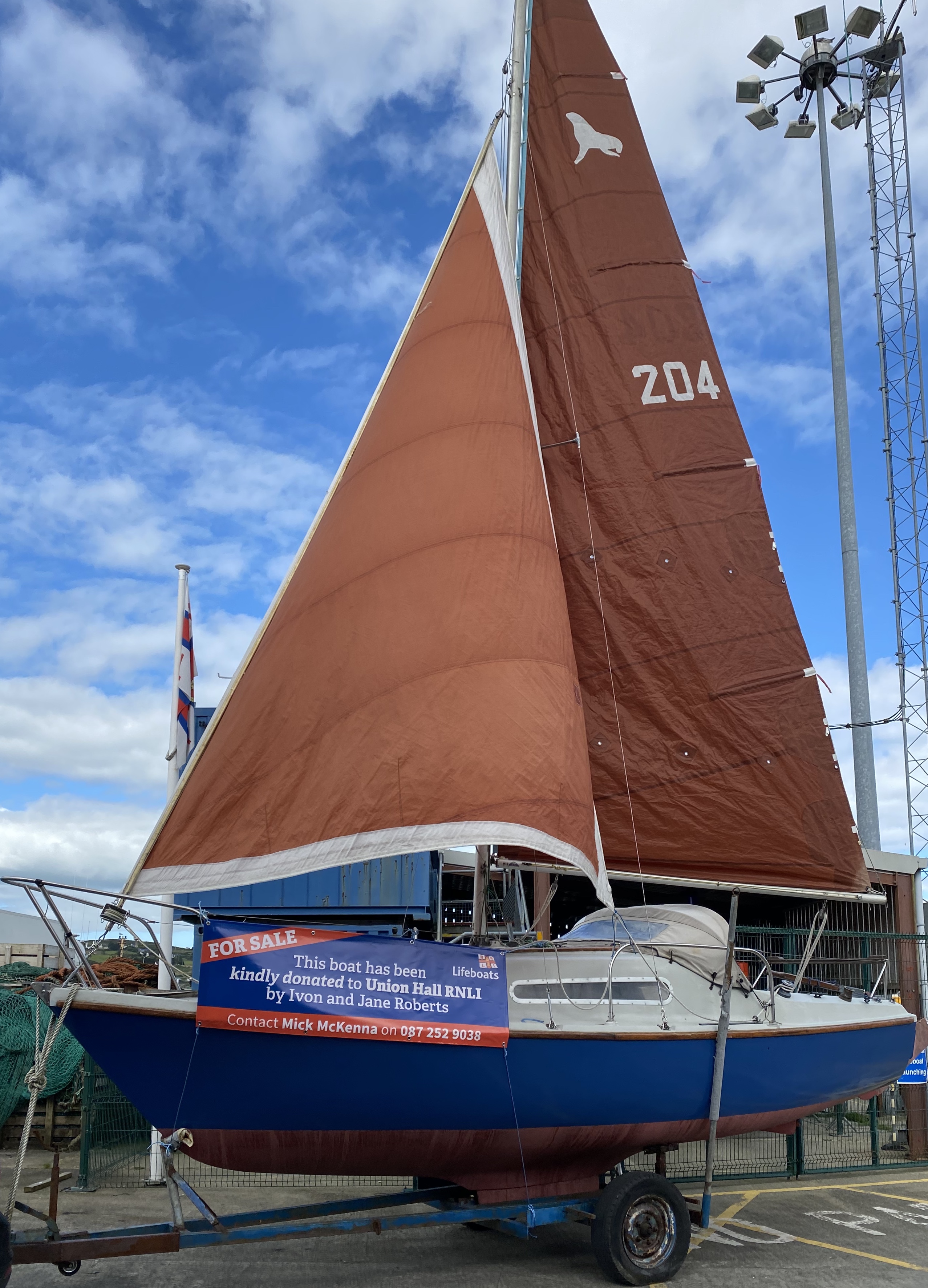 Sailing boat