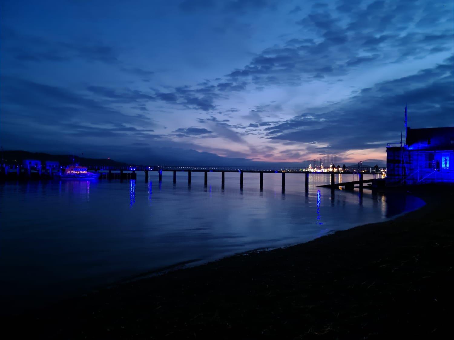 Broughty Ferry station and lifeboat turns blue to support key workers
