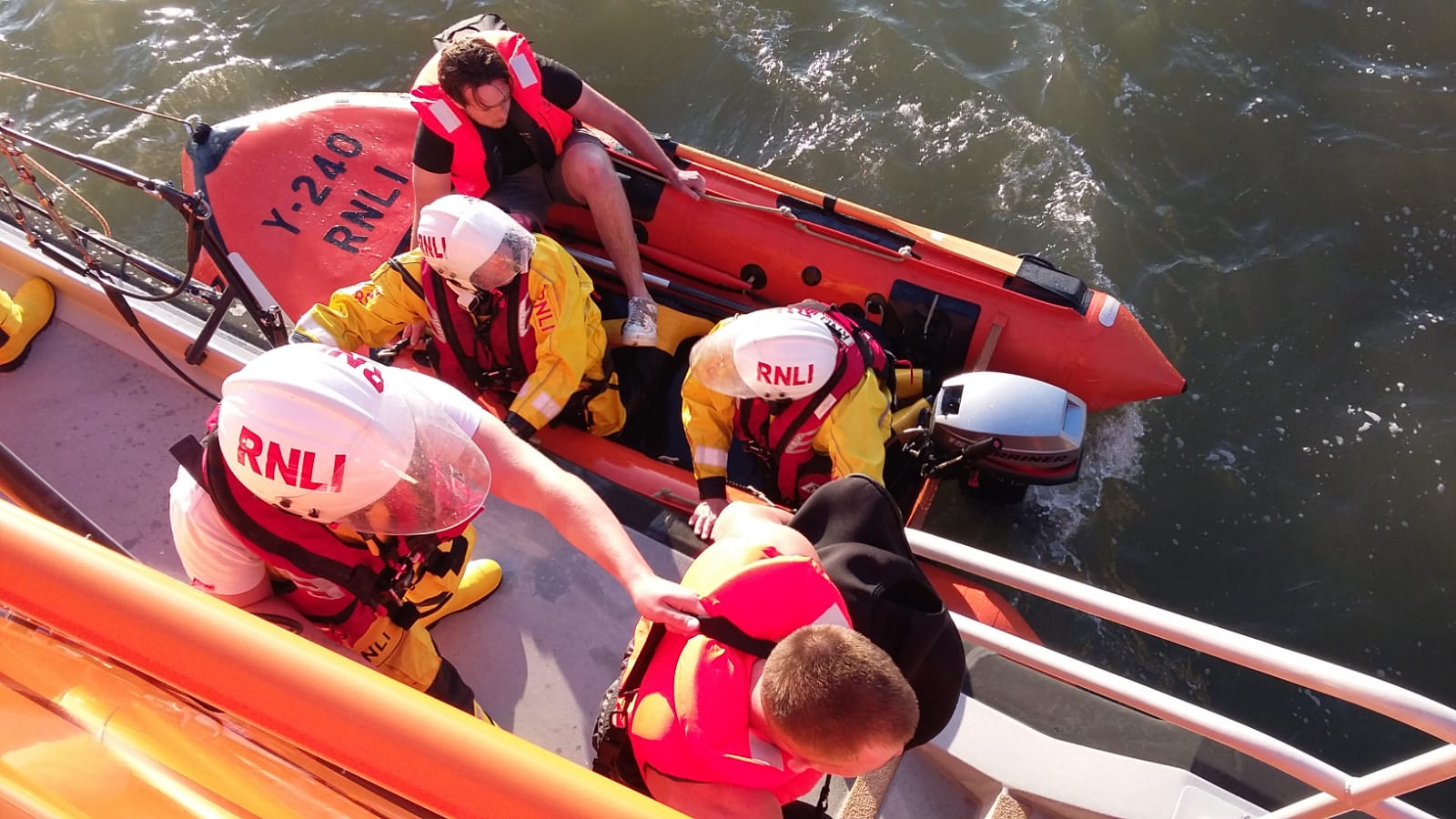 Photo of the casualties disembarking the Y boat.