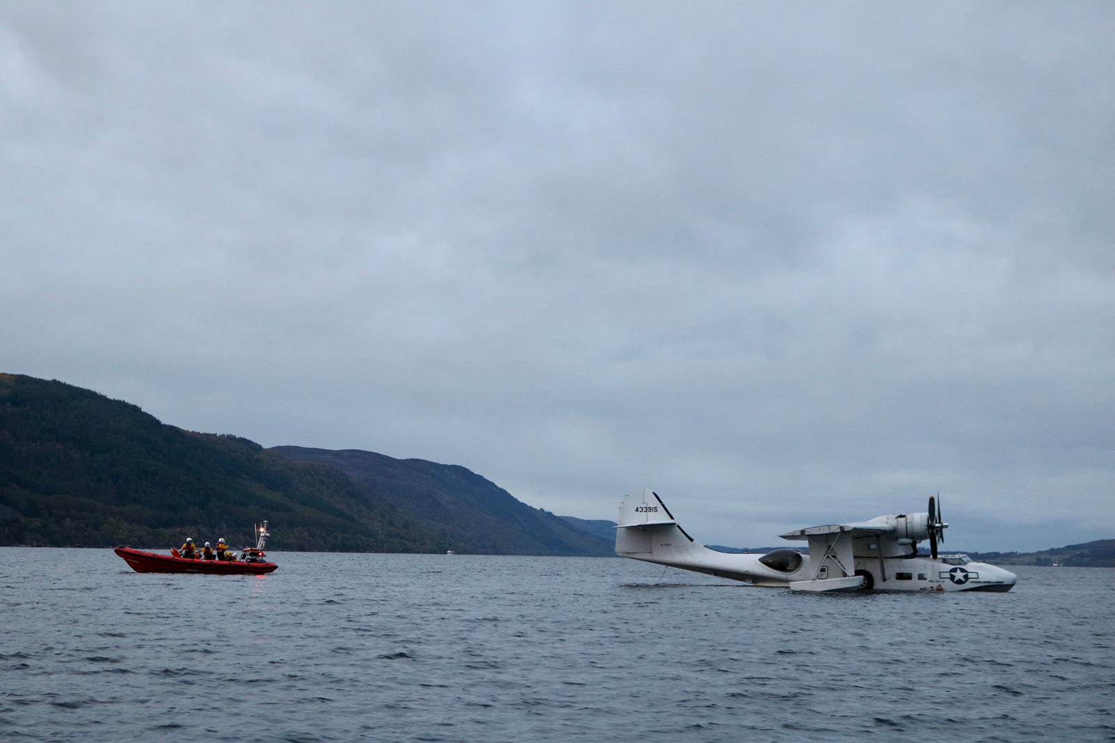 Loch Ness RNLI tow stricken aircraft to safety