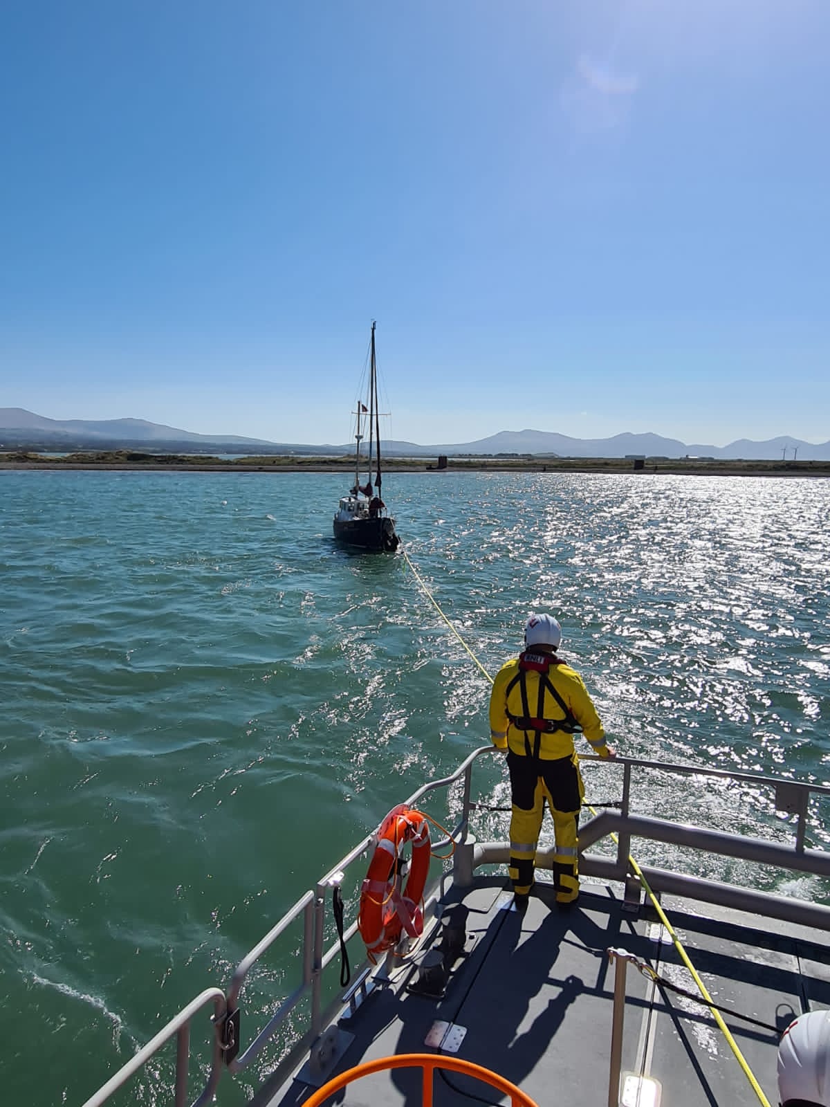 Sailing boat under tow to Caernarfon on First Incident
