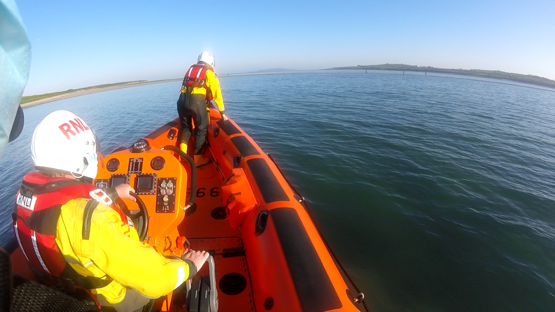 Skerries RNLI Approaching the stranded children at Shenick