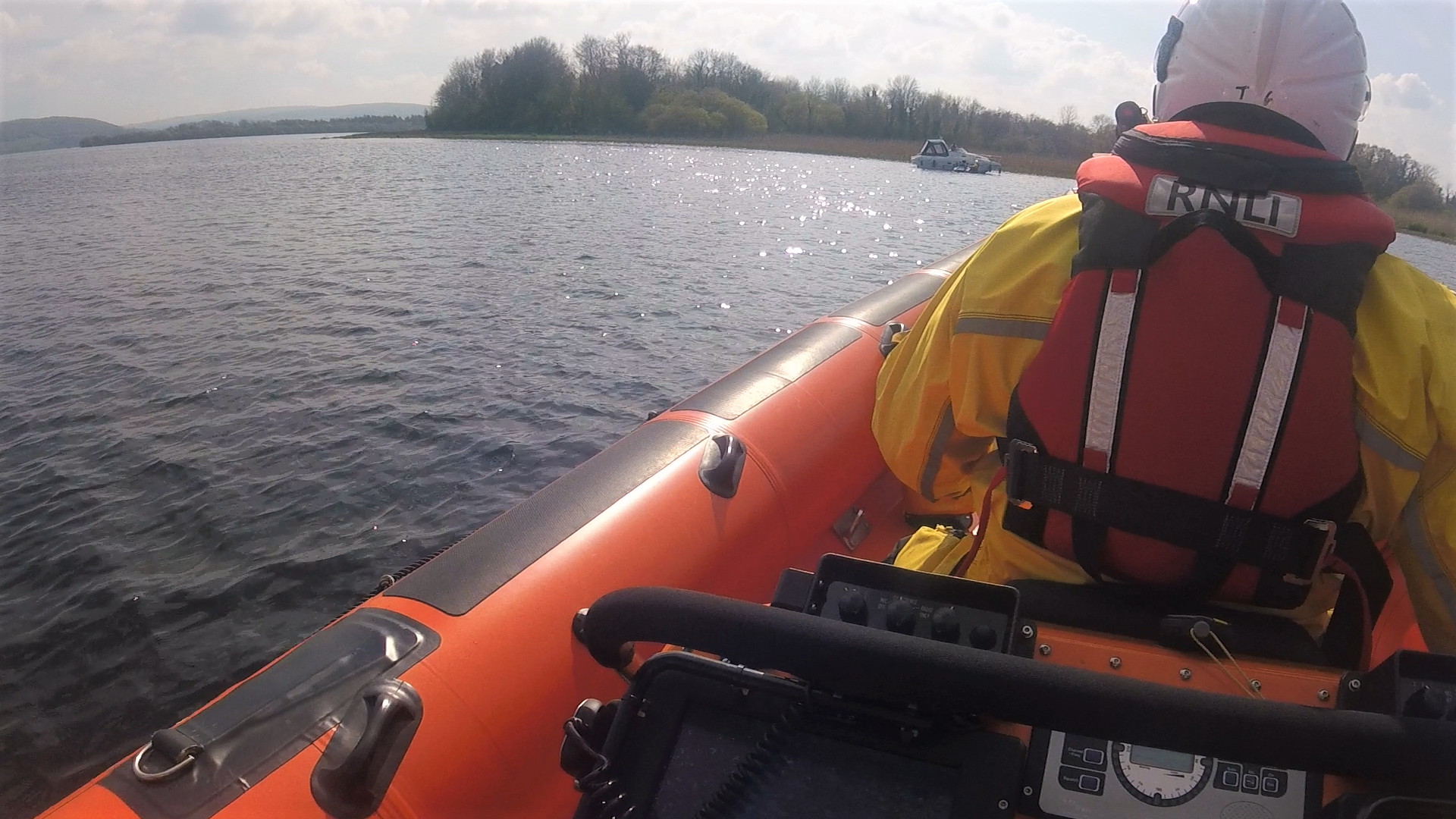 Carrybridge RNLI assist seven people on two separate call outs