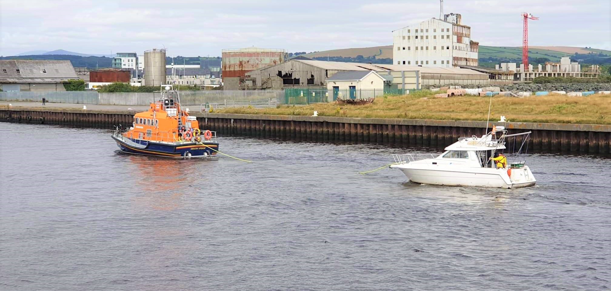 TOWING THE CASUALTY VESSEL HOME