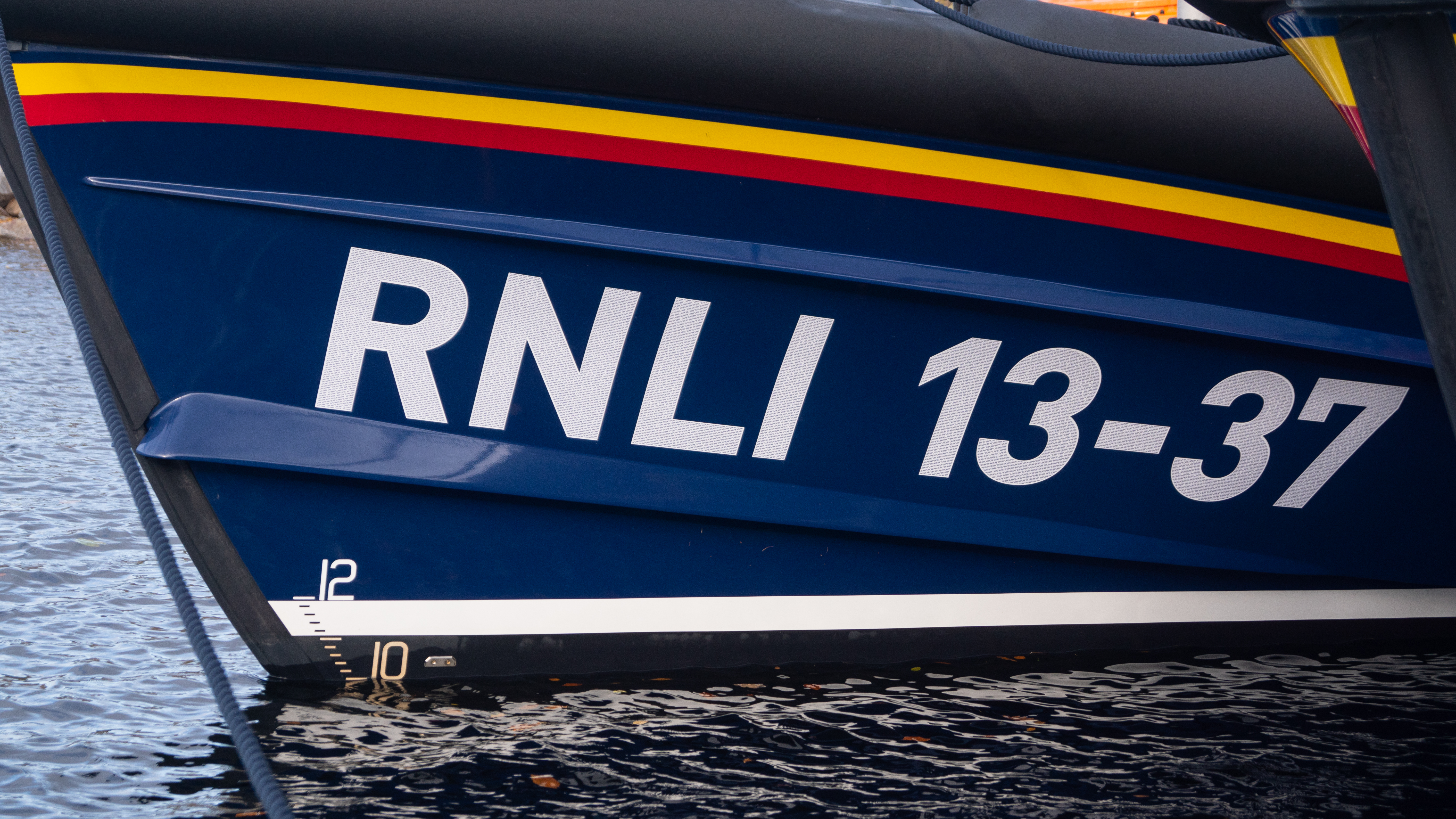 RNLI 13-37
