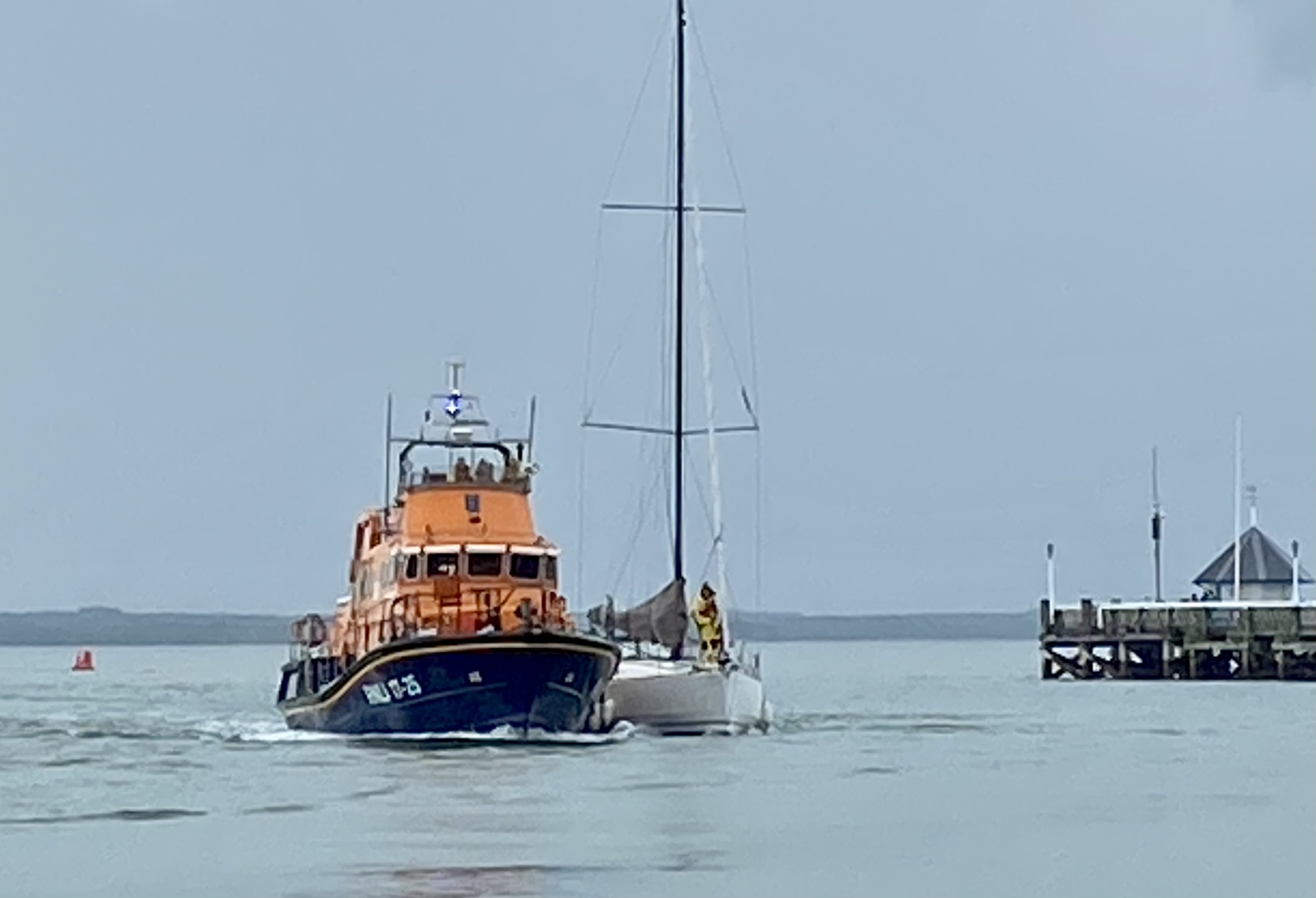 Yarmouth RNLI Lifeboat ‘Eric and Susan Hiscock (Wanderer),’ returns to harbour