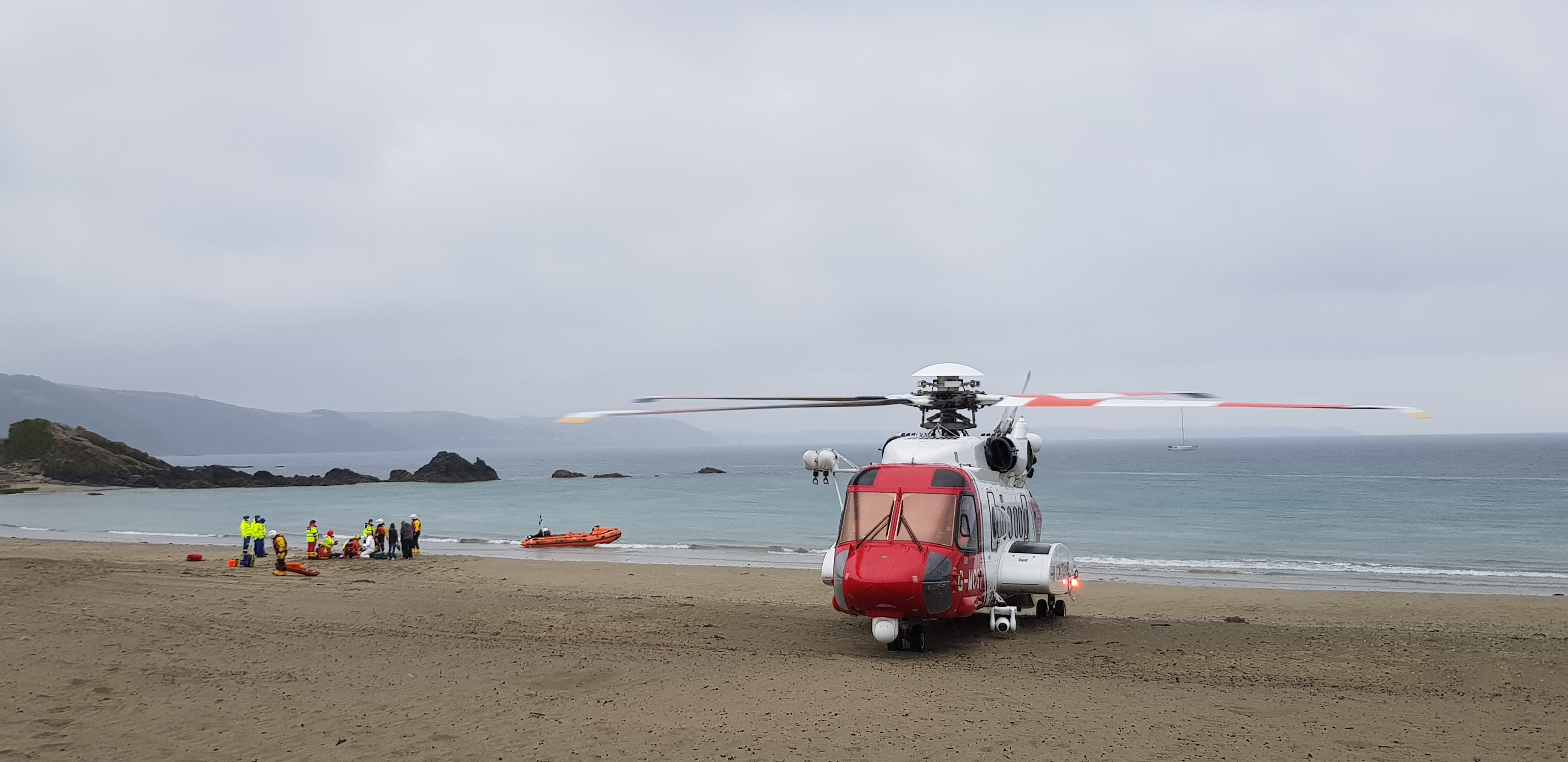 Looe RNLI D Class Ollie Naismith launching to the rescue of Louis Webber
