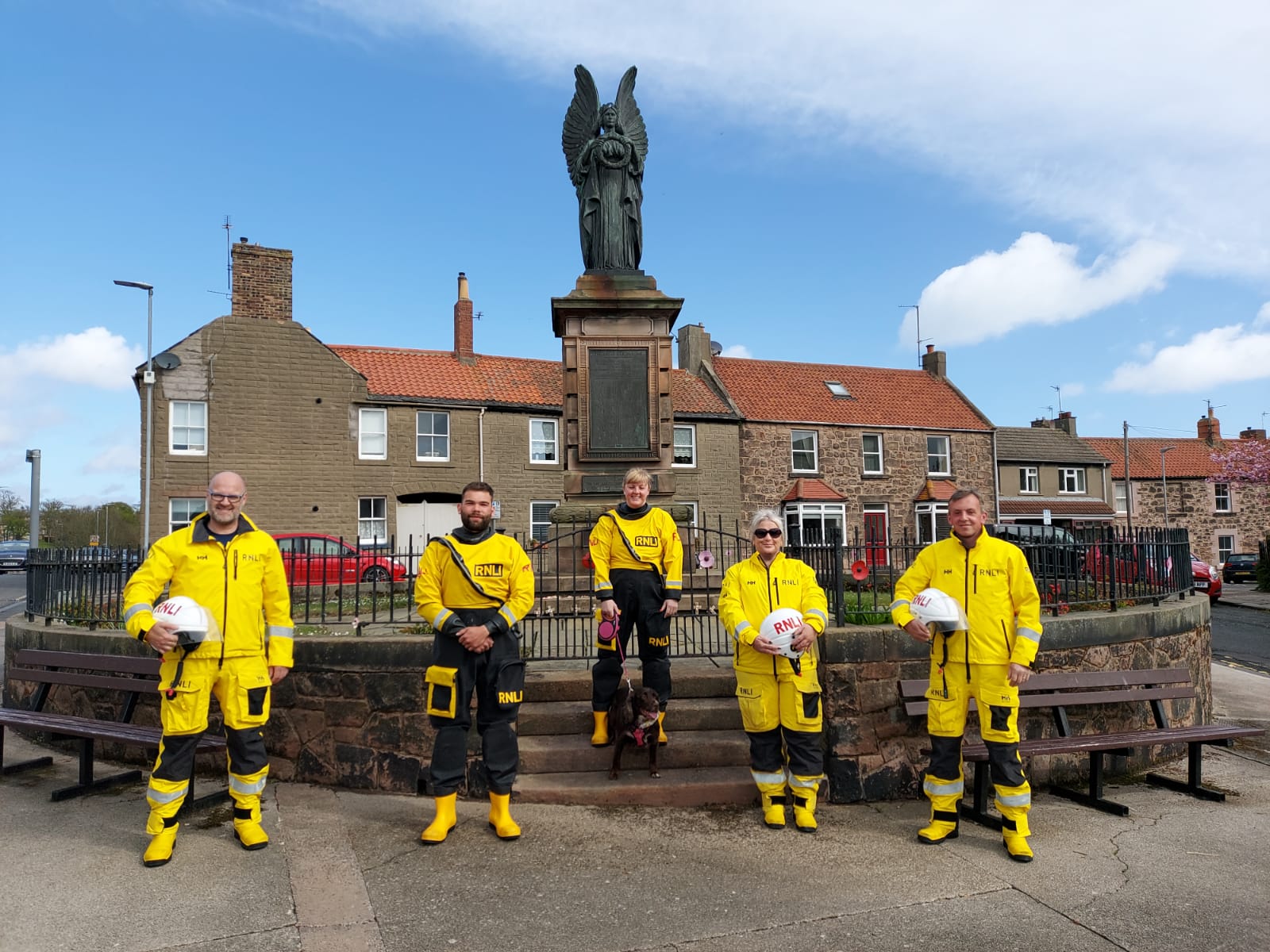 Berwick-upon-Tweed RNLI Crew ready for to do The Mayday Mile