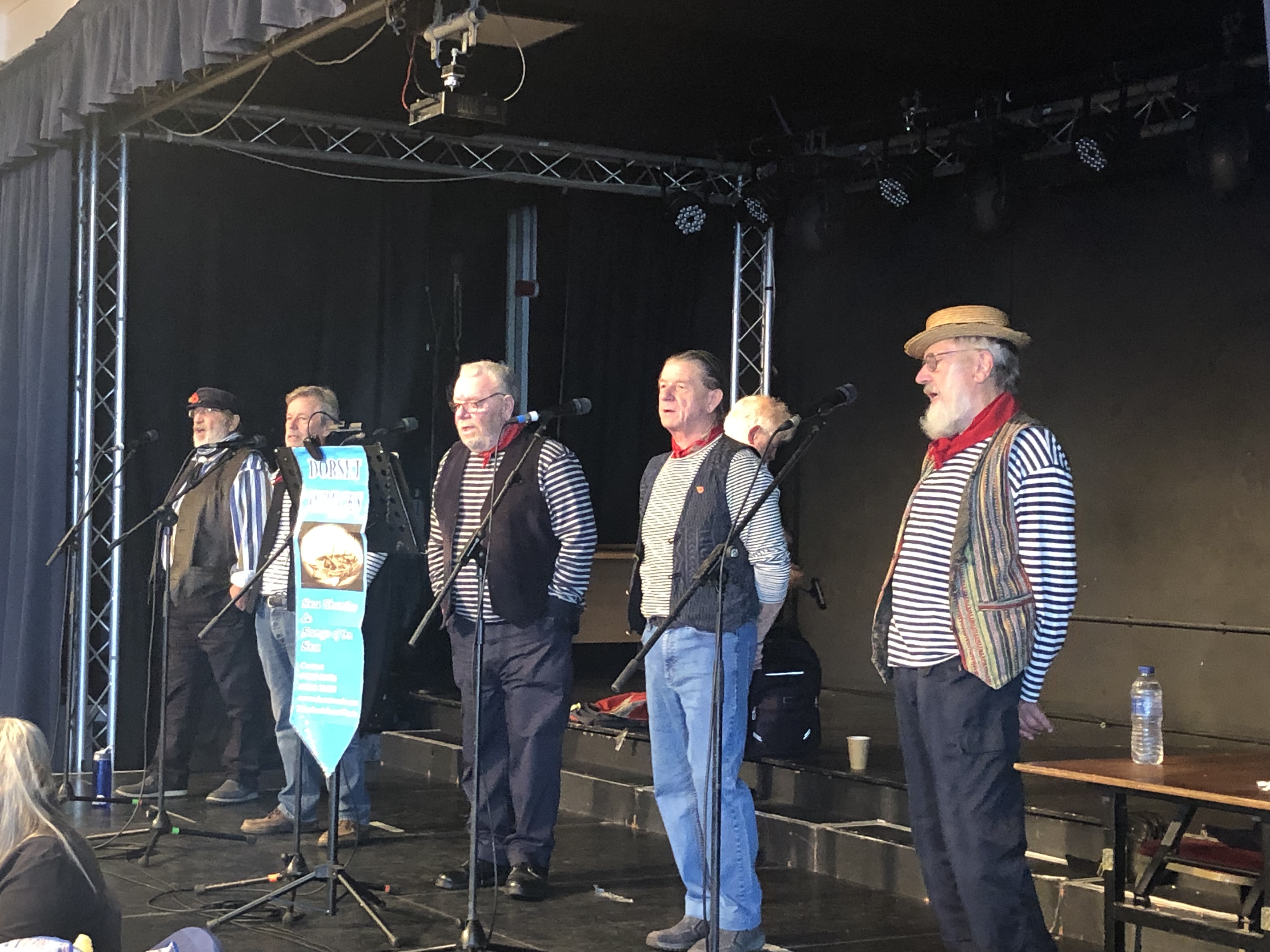 The Dorset Wrecks singing sea shanties for the crowd.