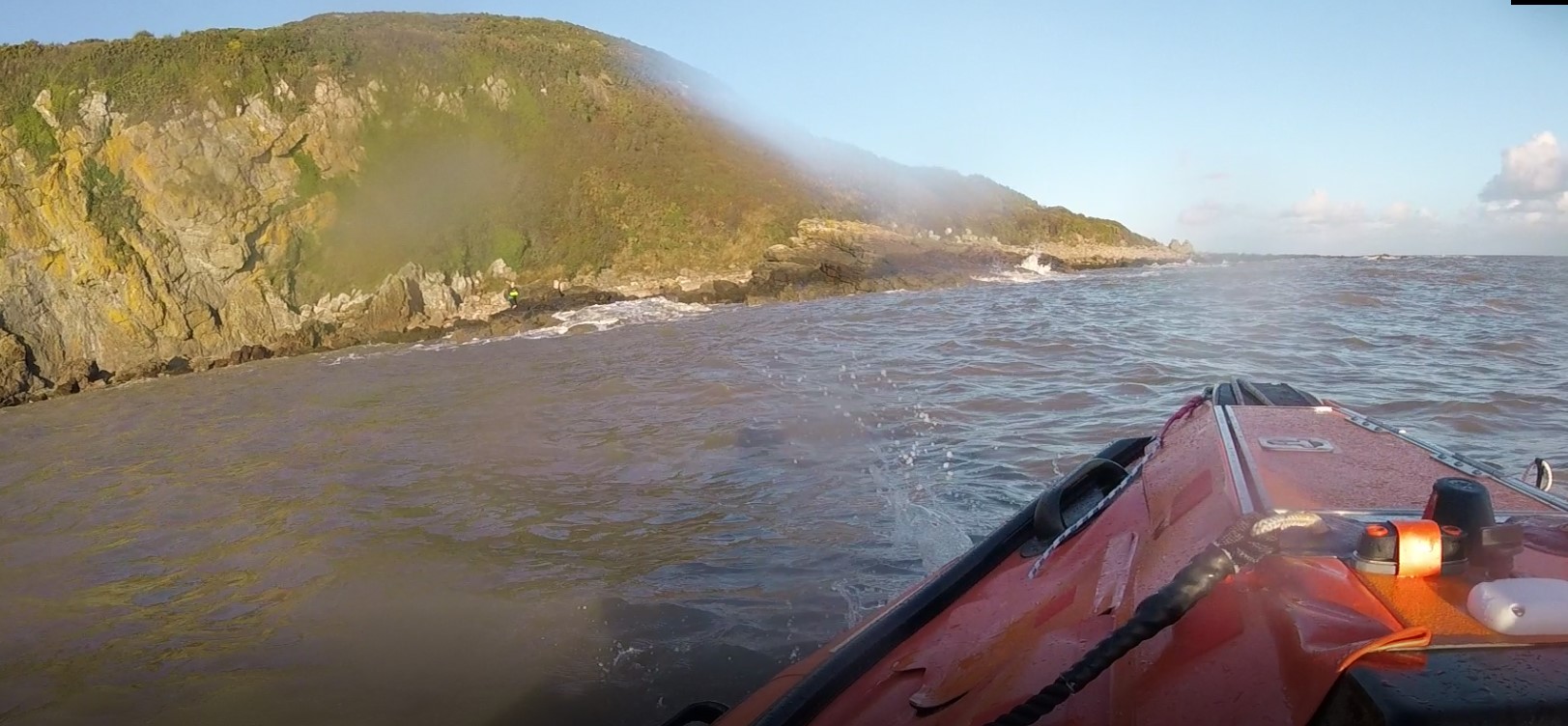 Kippford RNLI approaches stranded kayaker