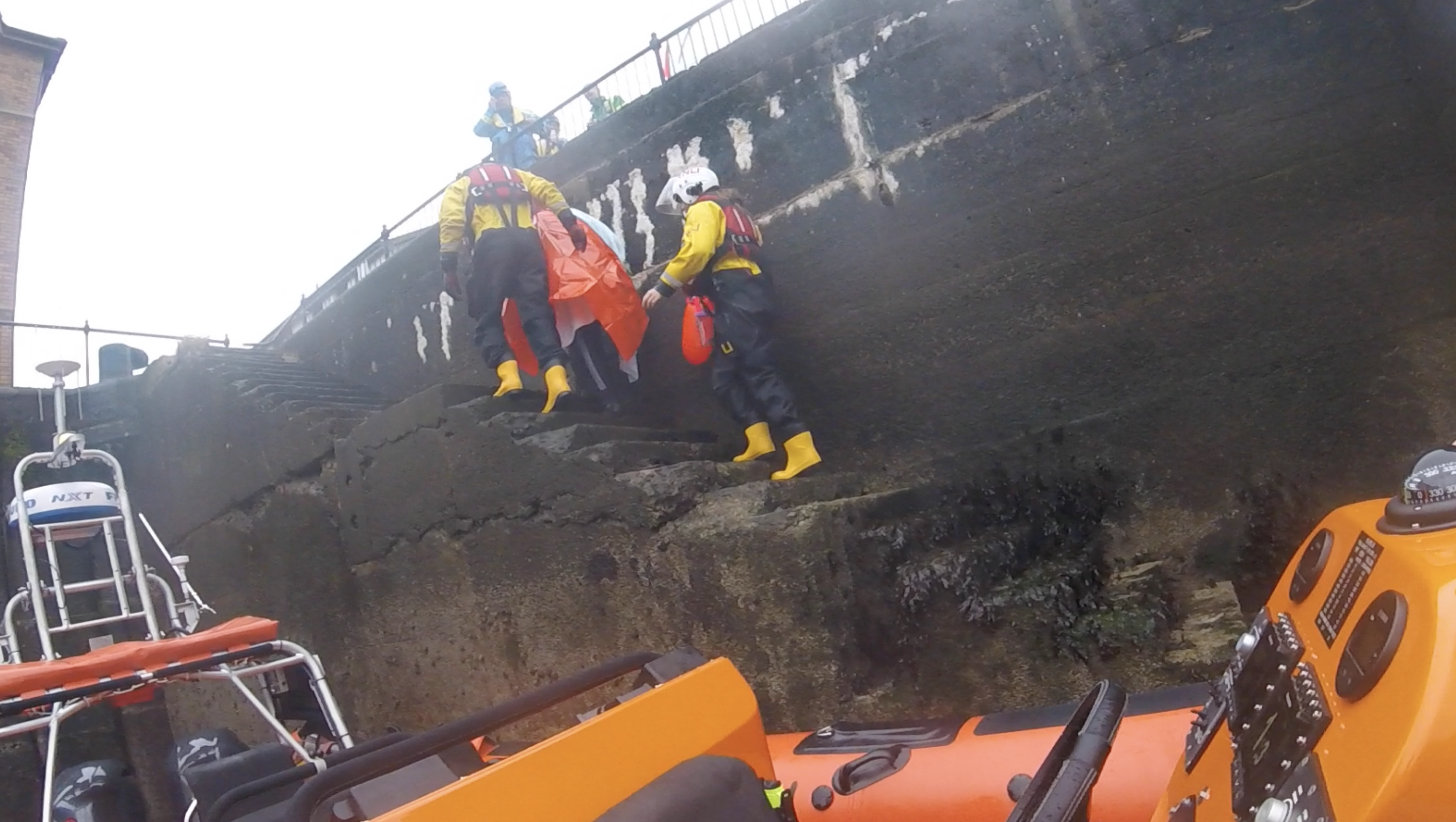 Casualty taken to ambulance by Kinghorn crew at Kirkcaldy harbour