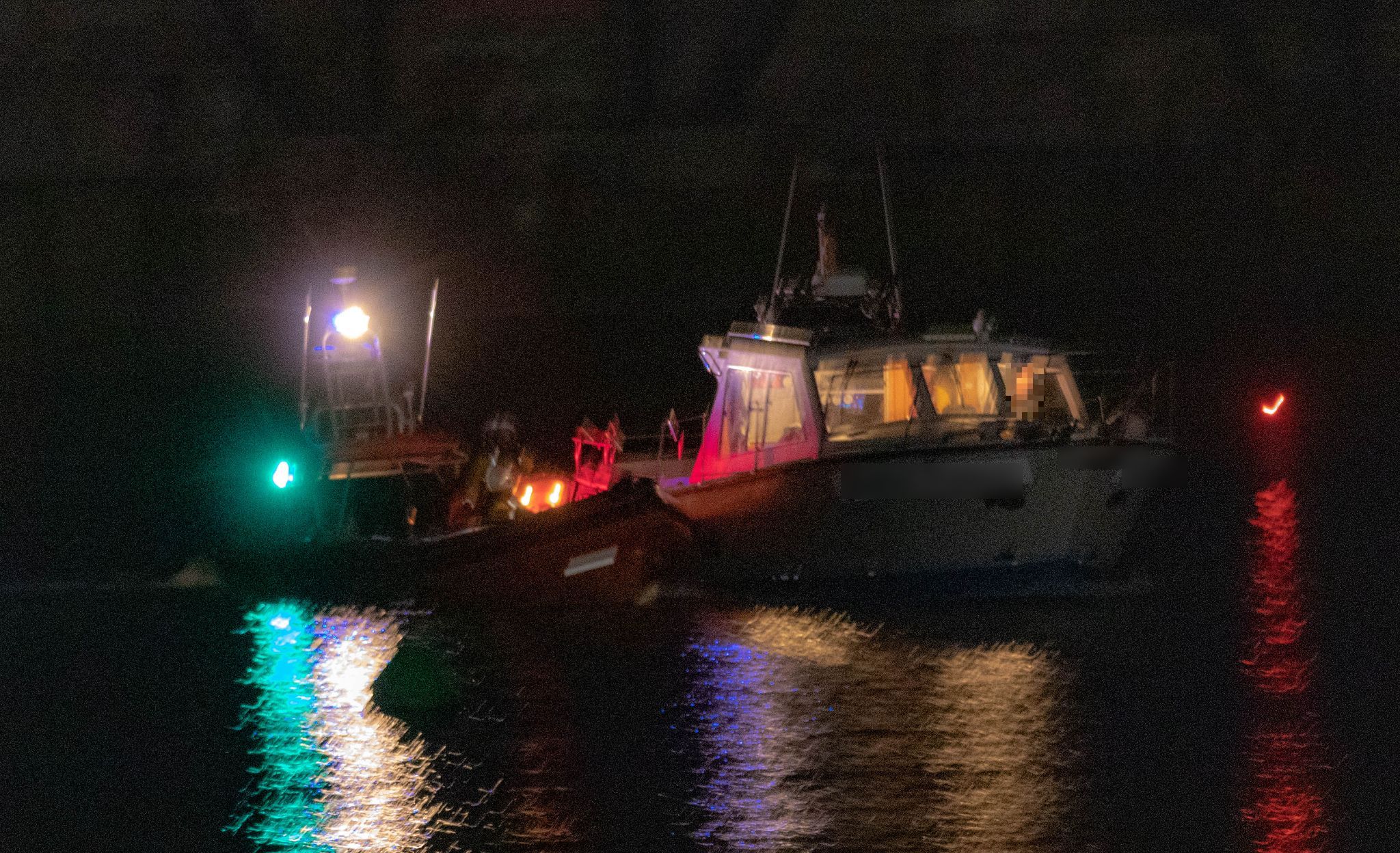An RNLI lifeboat carrying out the vessel rescue