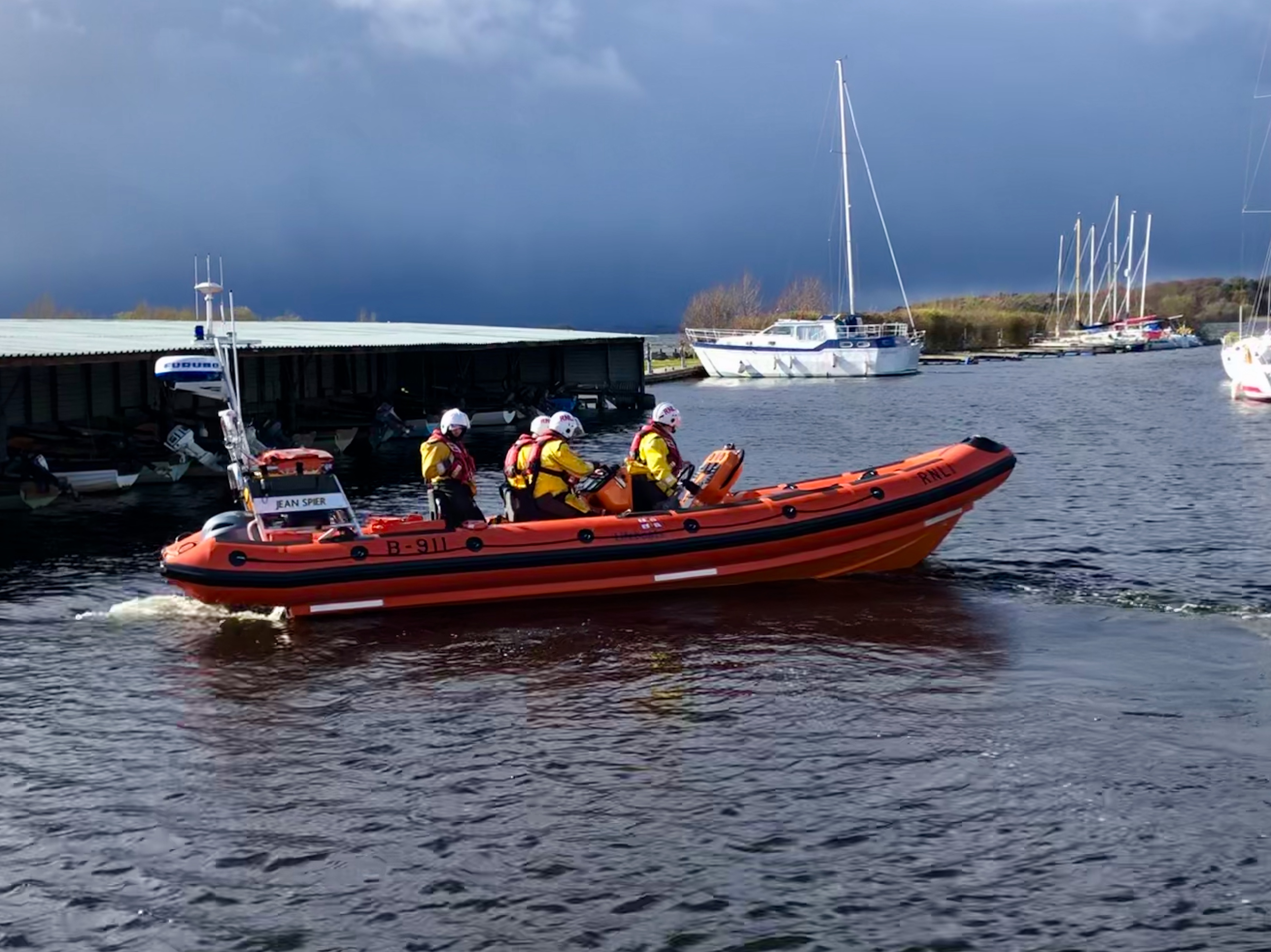 Lough Derg RNLI Lifeboat 'Jean Spier' launching with four crew on board