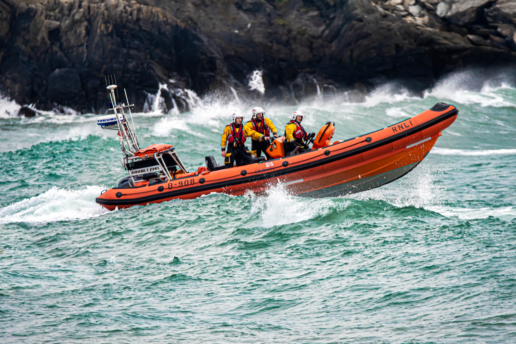 Plymouth ILB lifeboat crew during rescue of mother and daughter on River Erme