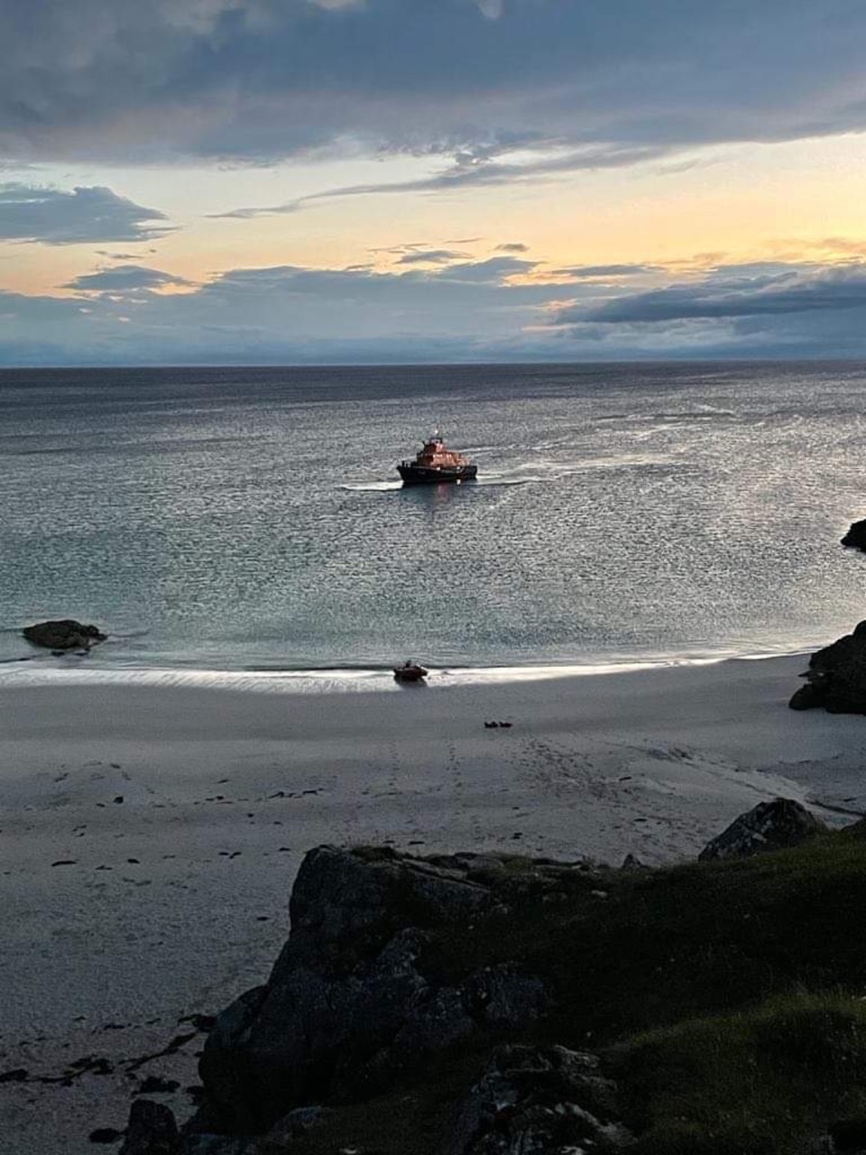 Julian and Margaret Leonard waiting for her crew to return with the casualty