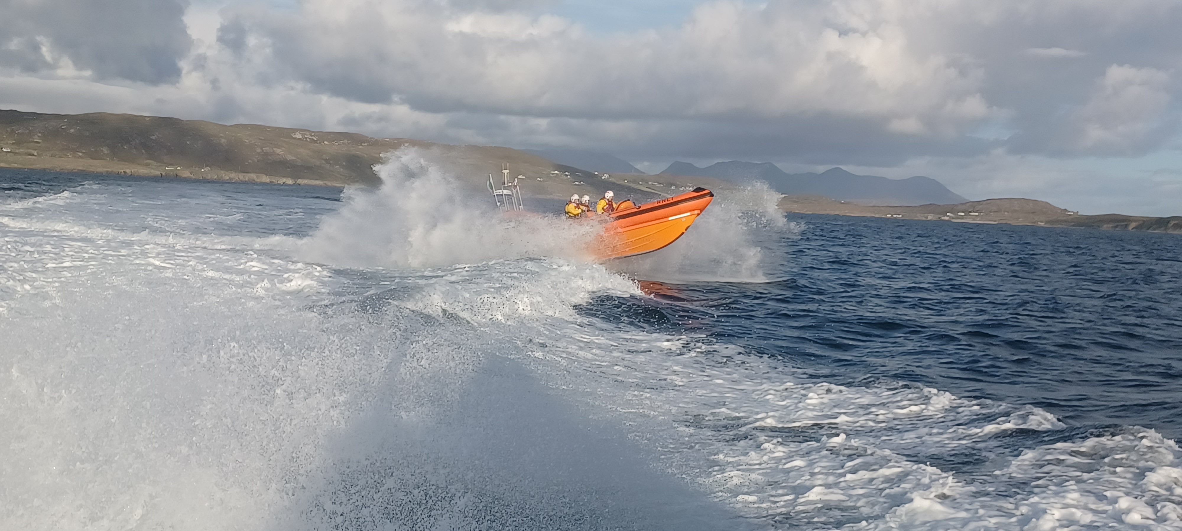 Clifden RNLI rescue nine people stranded on Omey Island in poor weather ...