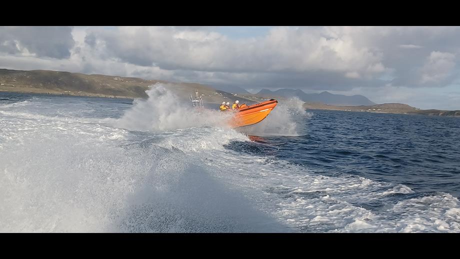 Clifden RNLI rescue nine people stranded on Omey Island in poor weather ...