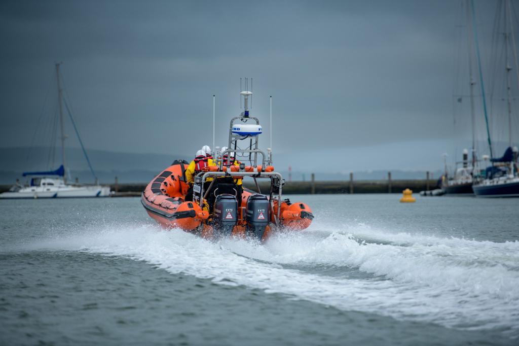 Lymington Inshore Lifeboat speeding to casualty