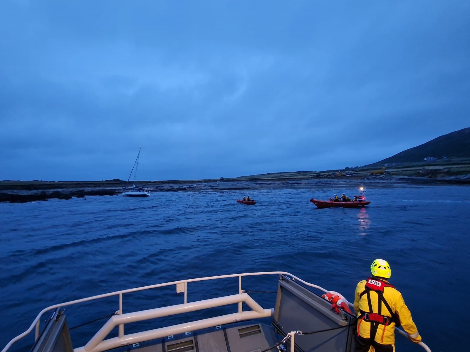 Porthdinllaen and Abersoch RNLI on scene with casualty at Bardsey Island