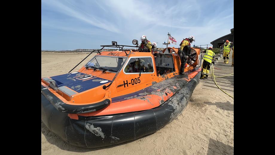 Hoylake Riots Walker rescued from thick mud by Hoylake RNLI in Bank Holiday incident ...