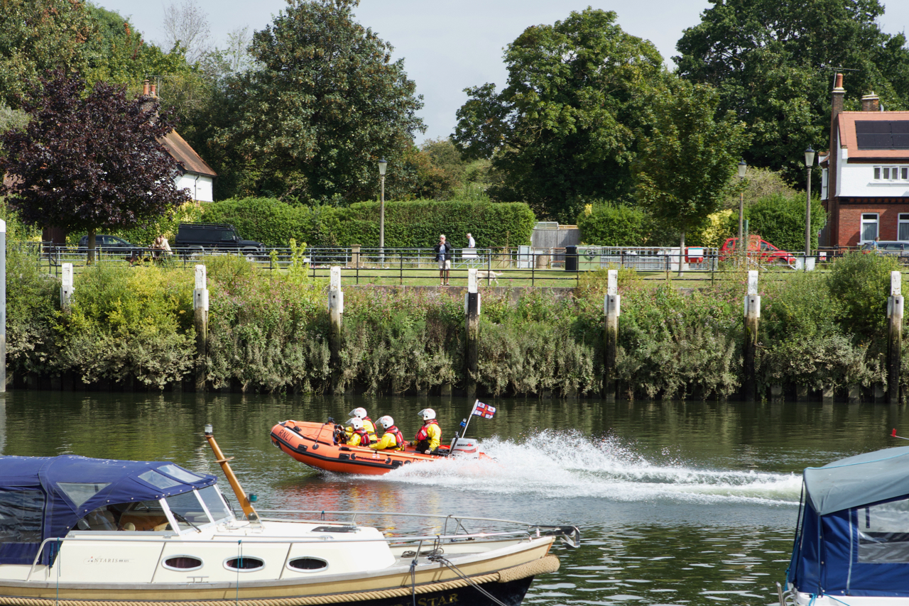 New lifeboat is taken through its paces on the River Thames