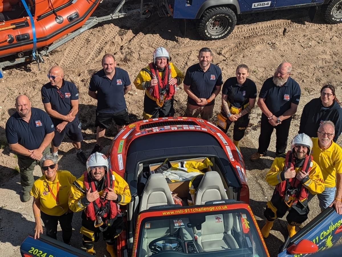 Porsche 911 and Stranraer Lifeboat crew
