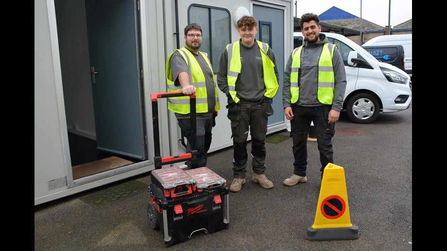 Grayson Reece Bristol electricians and suppliers dive in to help Burnham RNLI ...
