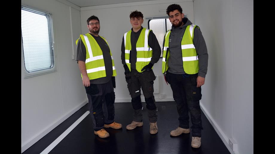 Grayson Reece Bristol electricians and suppliers dive in to help Burnham RNLI ...