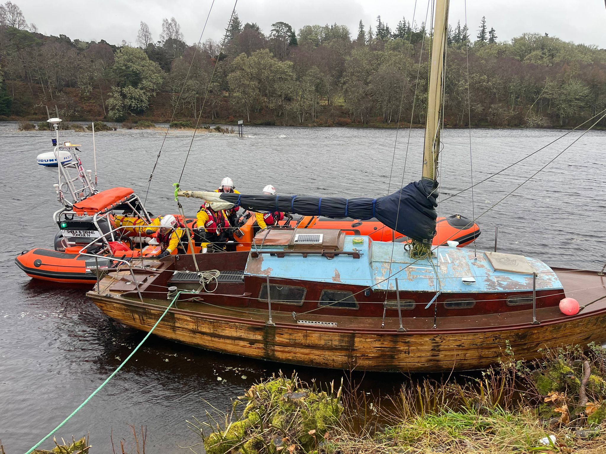 Setting up alongside tow