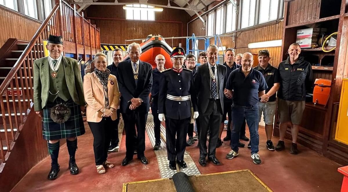 RH M Lord-Lieutenant of Northumberland Dr Caroline Pryer, along with, Vice-Lord-Lieutenant Stuart Birkett, Deputy Lieutenants John Lovett, Keith Montgomery and Carolyn Clayton.NLI Crew with
