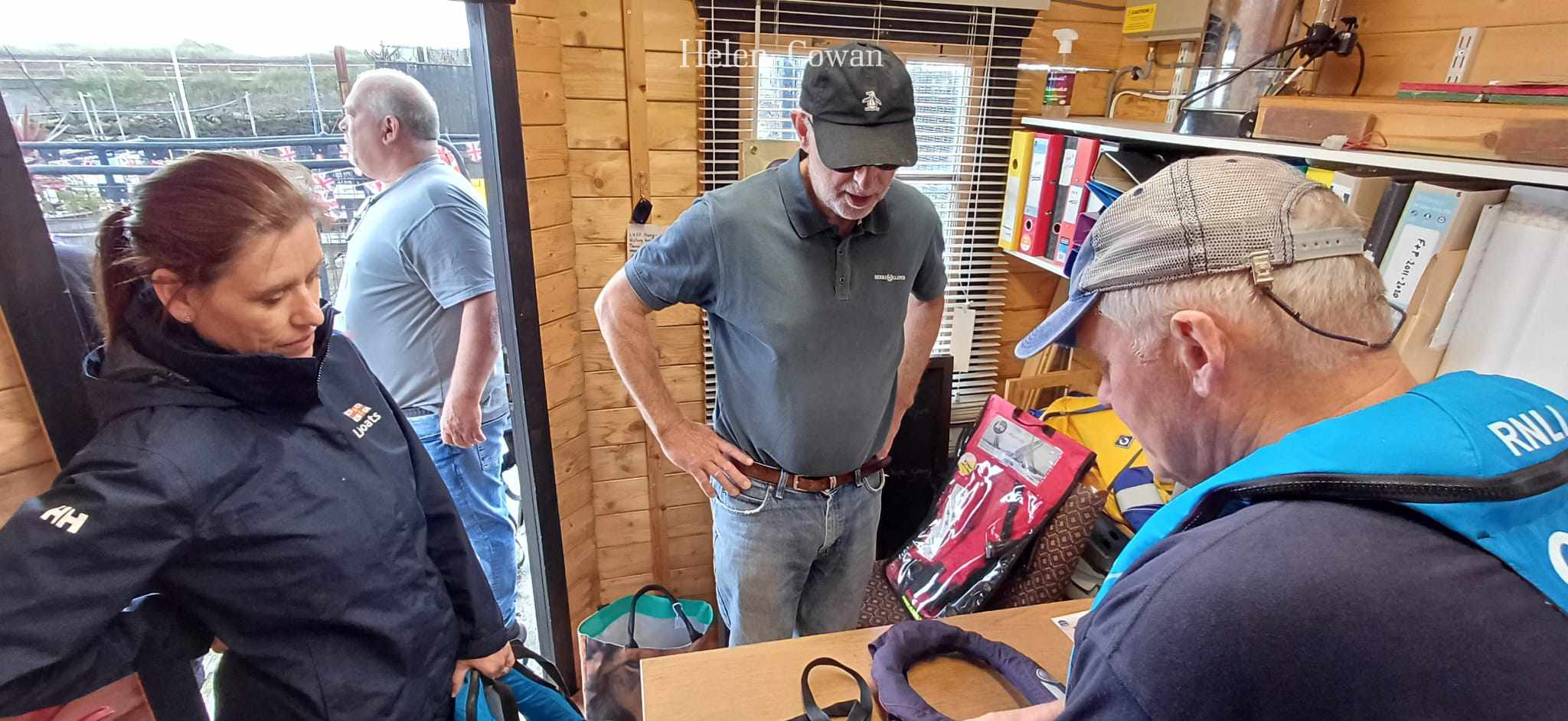 Geoff Cowan running a lifejacket clinic