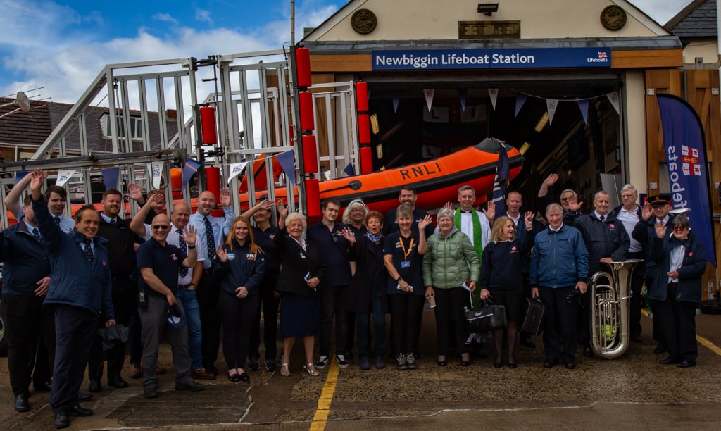 Gathering of the group in front of the station