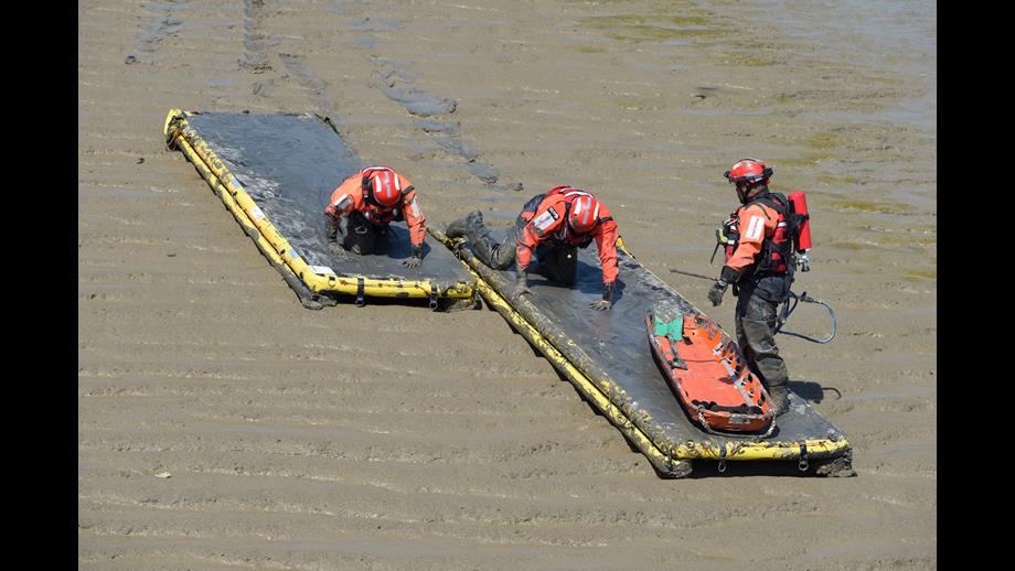 Gravesend RNLI launch to assist person stuck in mud | RNLI