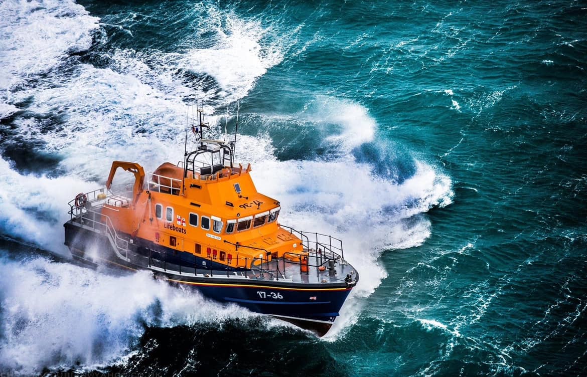 A photo of a lifeboat under way