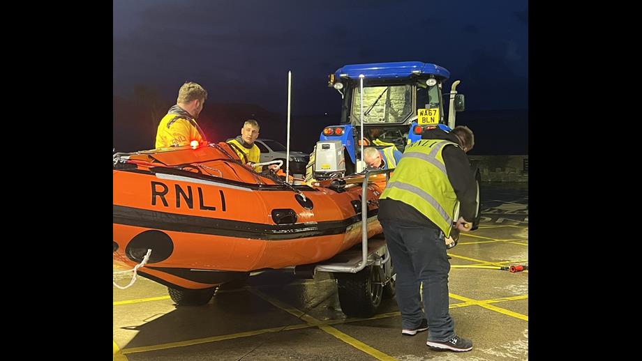 Rnli Launch Methods RNLI Barmouth launch to vulnerable person | RNLI