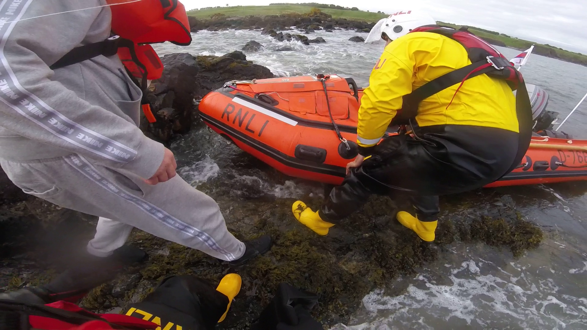 North Berwick RNLI transfer tidal cut off casualty to lifeboat