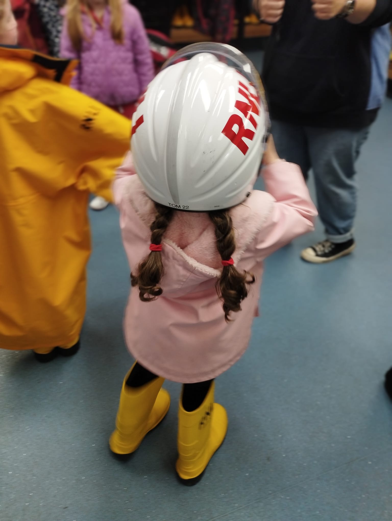 A Rainbow trying on crew kit