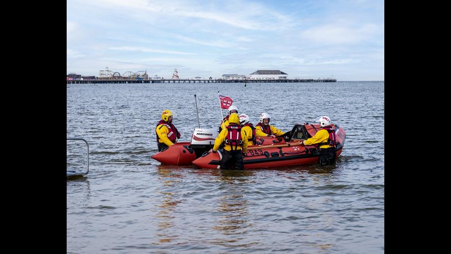 Rnli Launch Methods Clacton RNLI called to reports of person in the water | RNLI