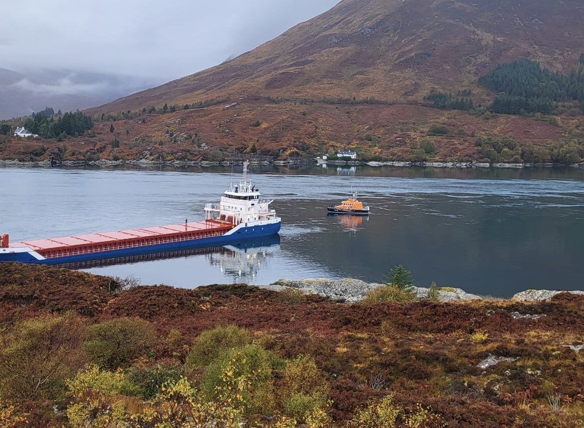 Cargo vessel aground in the Kylerhea narrows in Portree RNLB standing by.