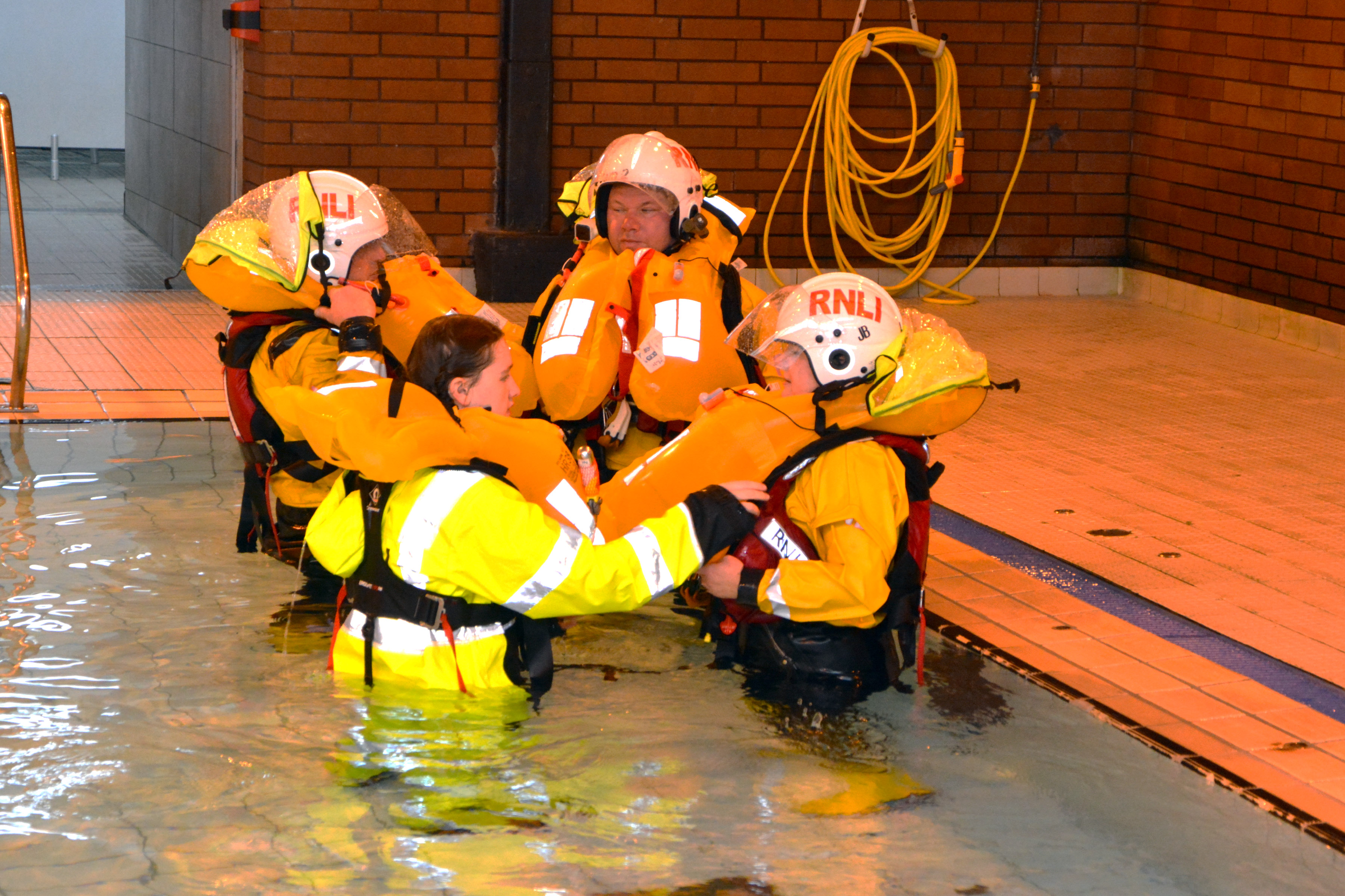 Group training discussion, in the pool