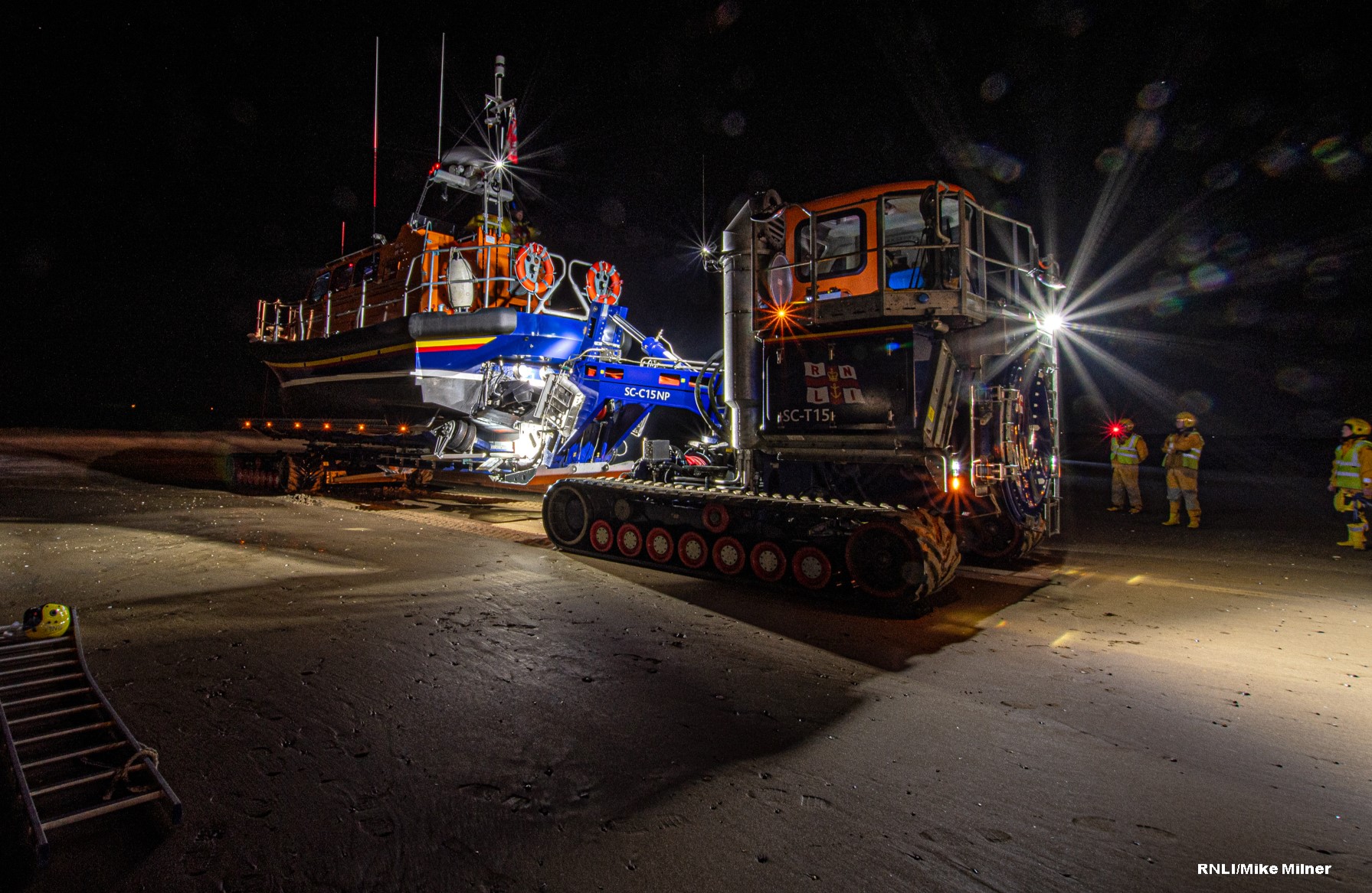 Bridlington RNLI relief lifeboat (ALB) ‘Ruth and David Arthur’ launching from the south beach