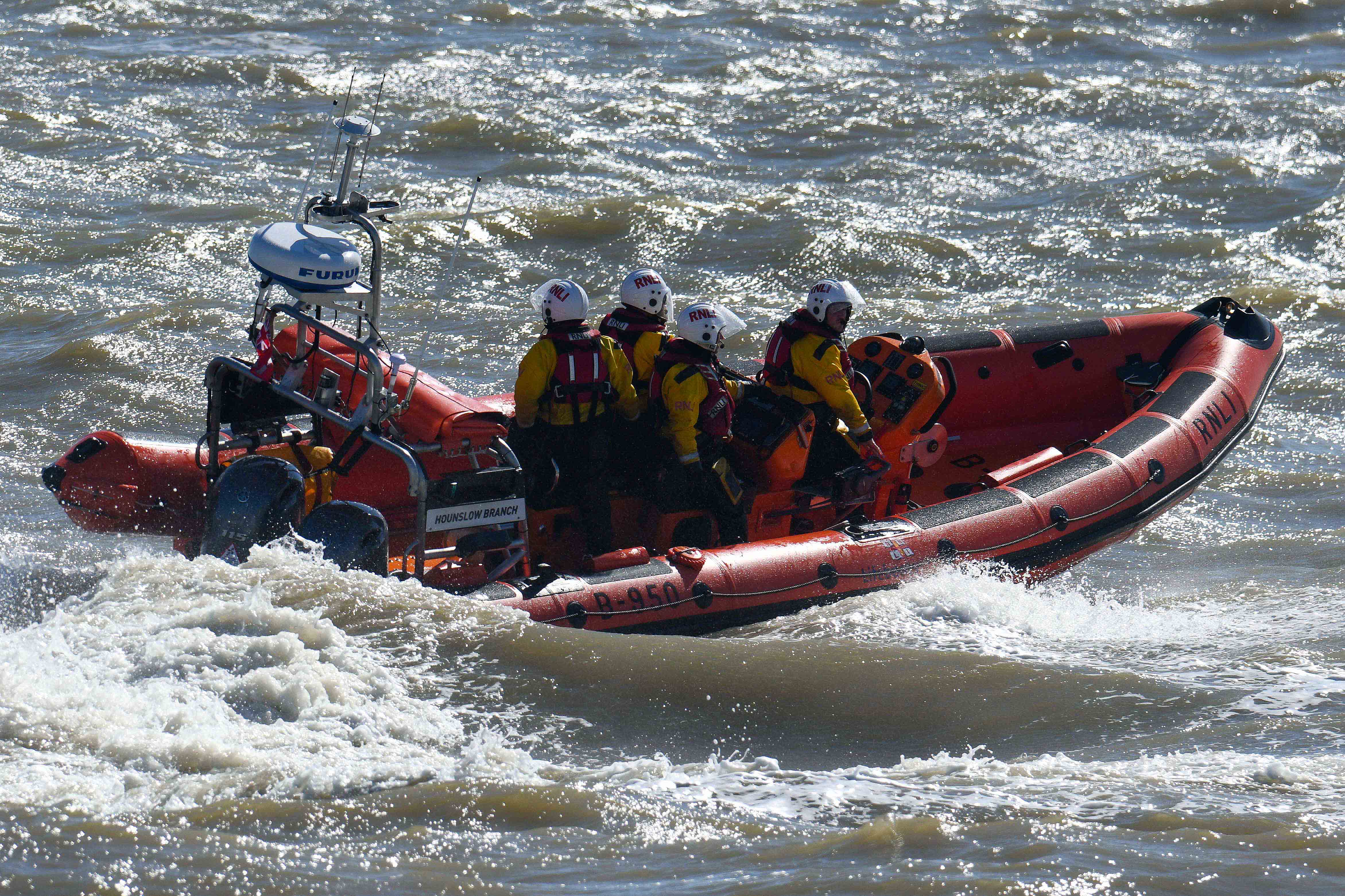 B950 Hounslow Branch afloat