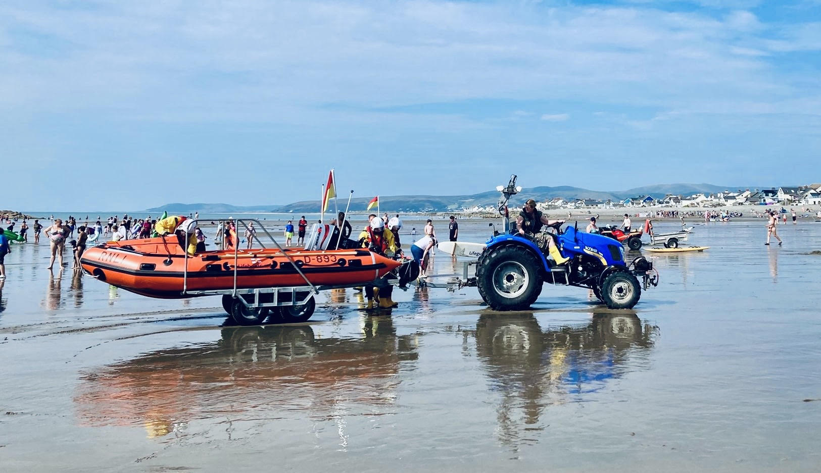 Tractor launches D class life boat on Borth beach