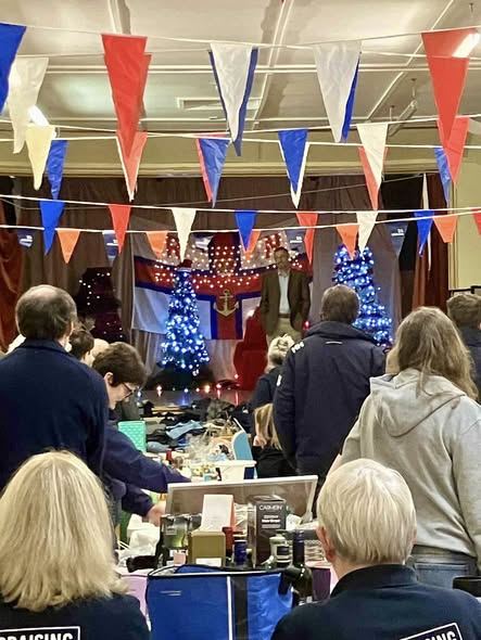 Dr Cromarty opens the Bazaar