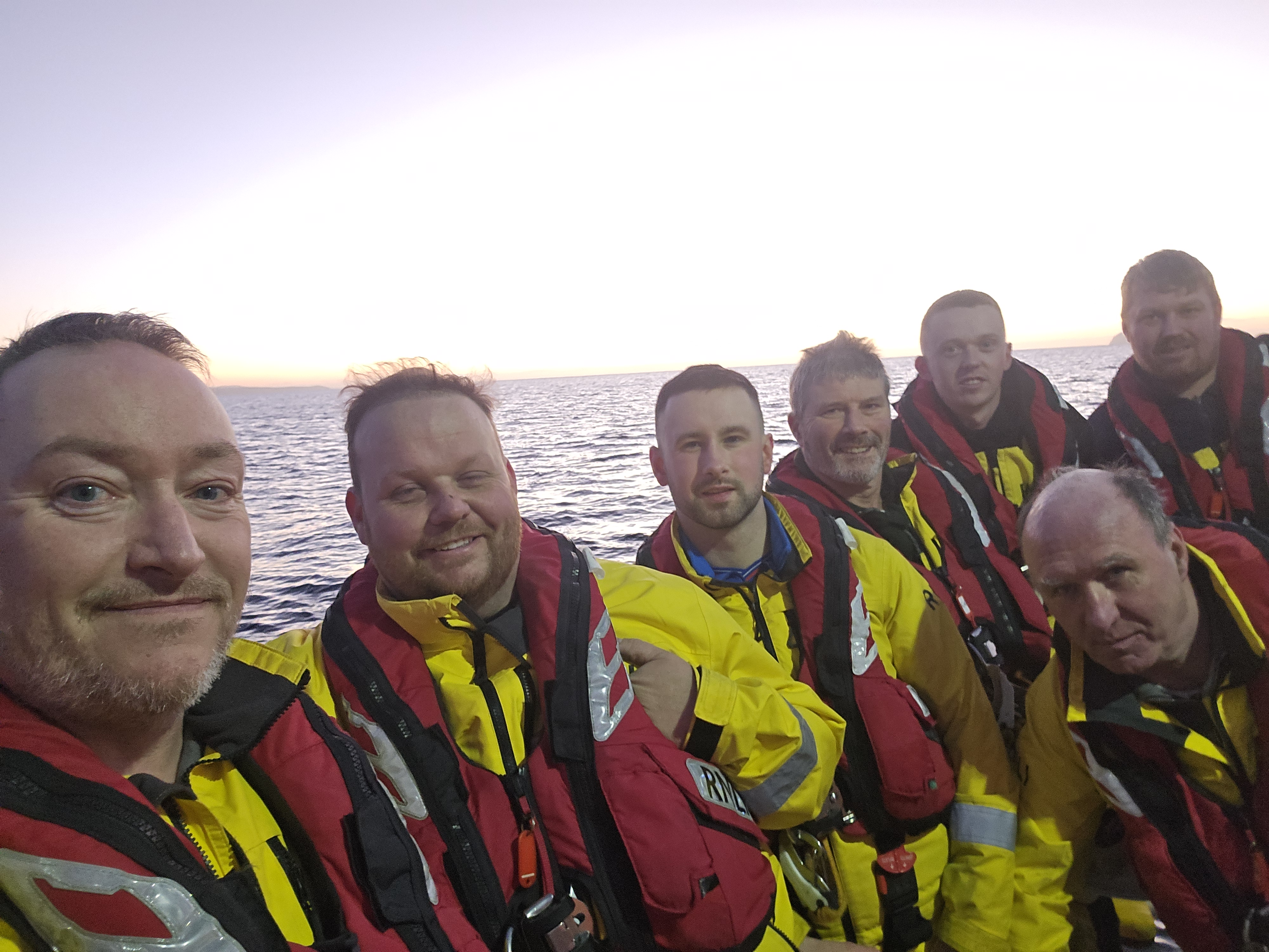 Girvan Lifeboat heading to casualty