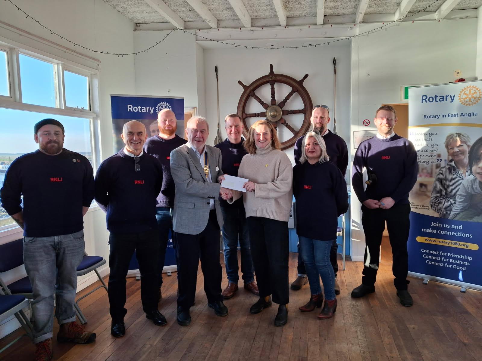 Colin Coe, Chair of Blyth Valley Rotary presents a cheque for £3200 to Lisa Cooper Dann, Chair of Southwold &amp; Dunwich Fundraisers
