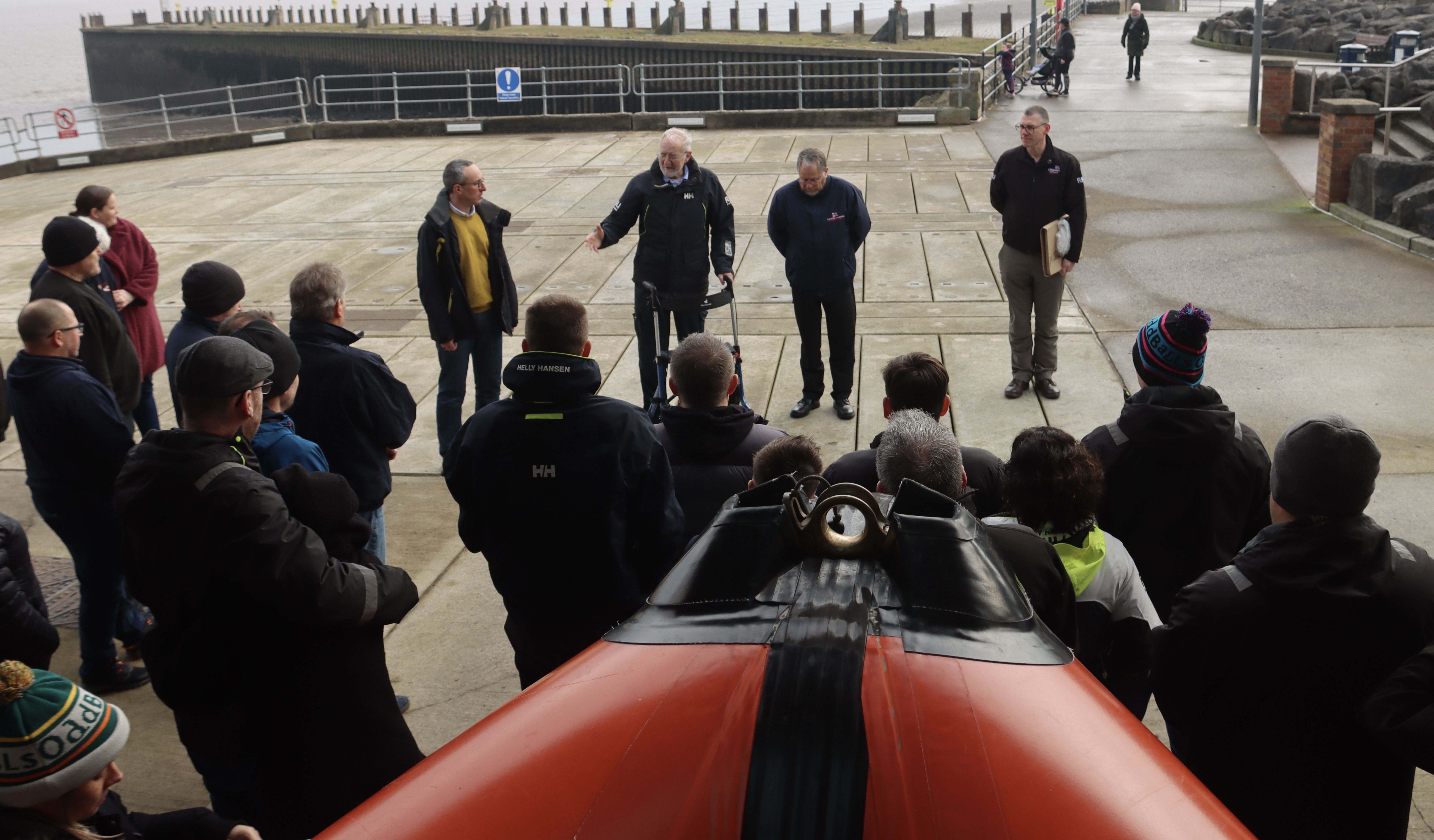 During training on Sunday Mike Roberts, RNLI Portishead presented certificates of thanks to Simon and Geoff.