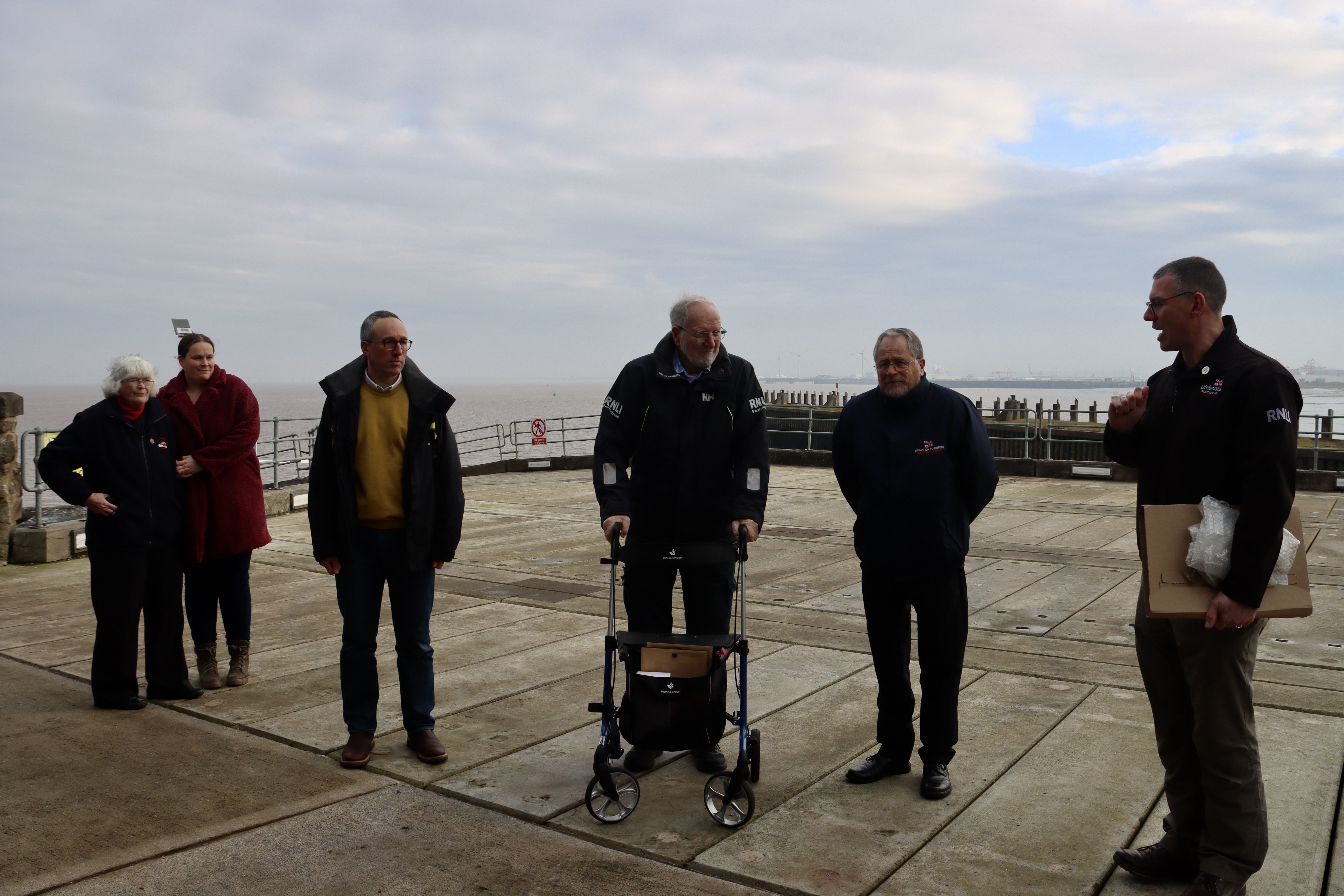 Left to right: Geoff’s wife Jane and daughter Rosie, Simon, Mike, Geoff and Simon