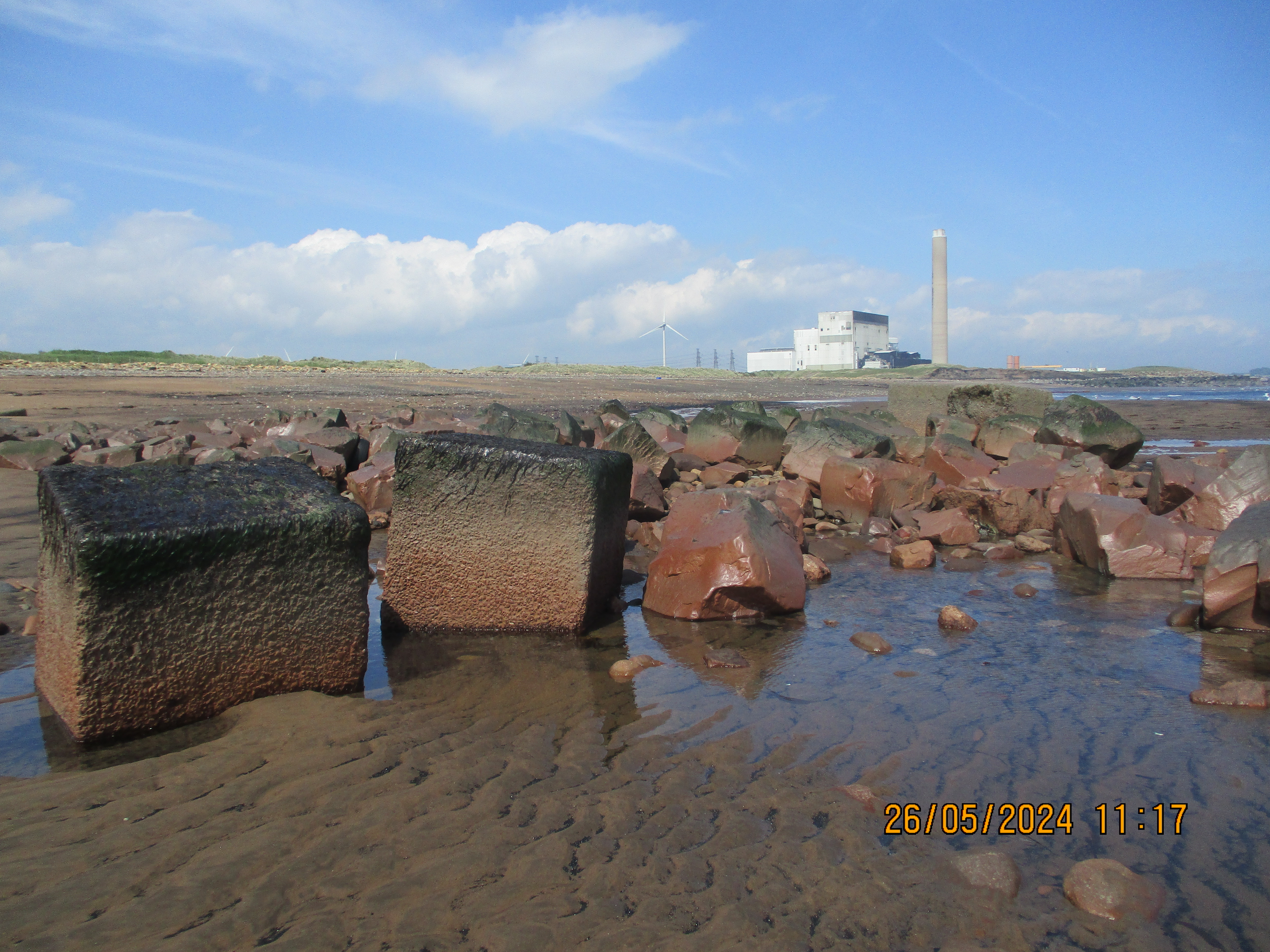 Hazardous rocks near to the incident 